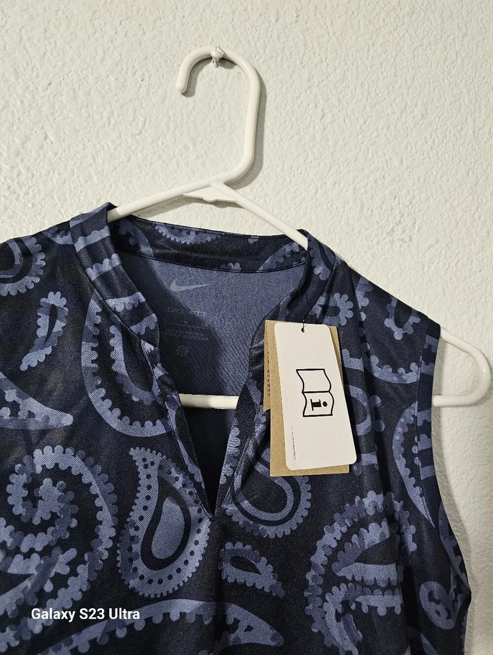 Nike Women's Navy and Light Blue Paisley Tank Top Sz S